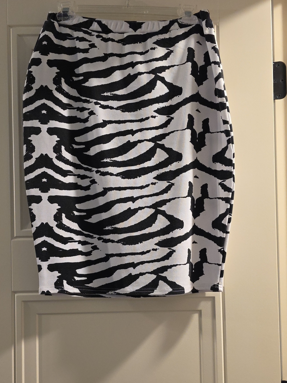 JW PEI Black and White Zebra Print Pencil Skirt